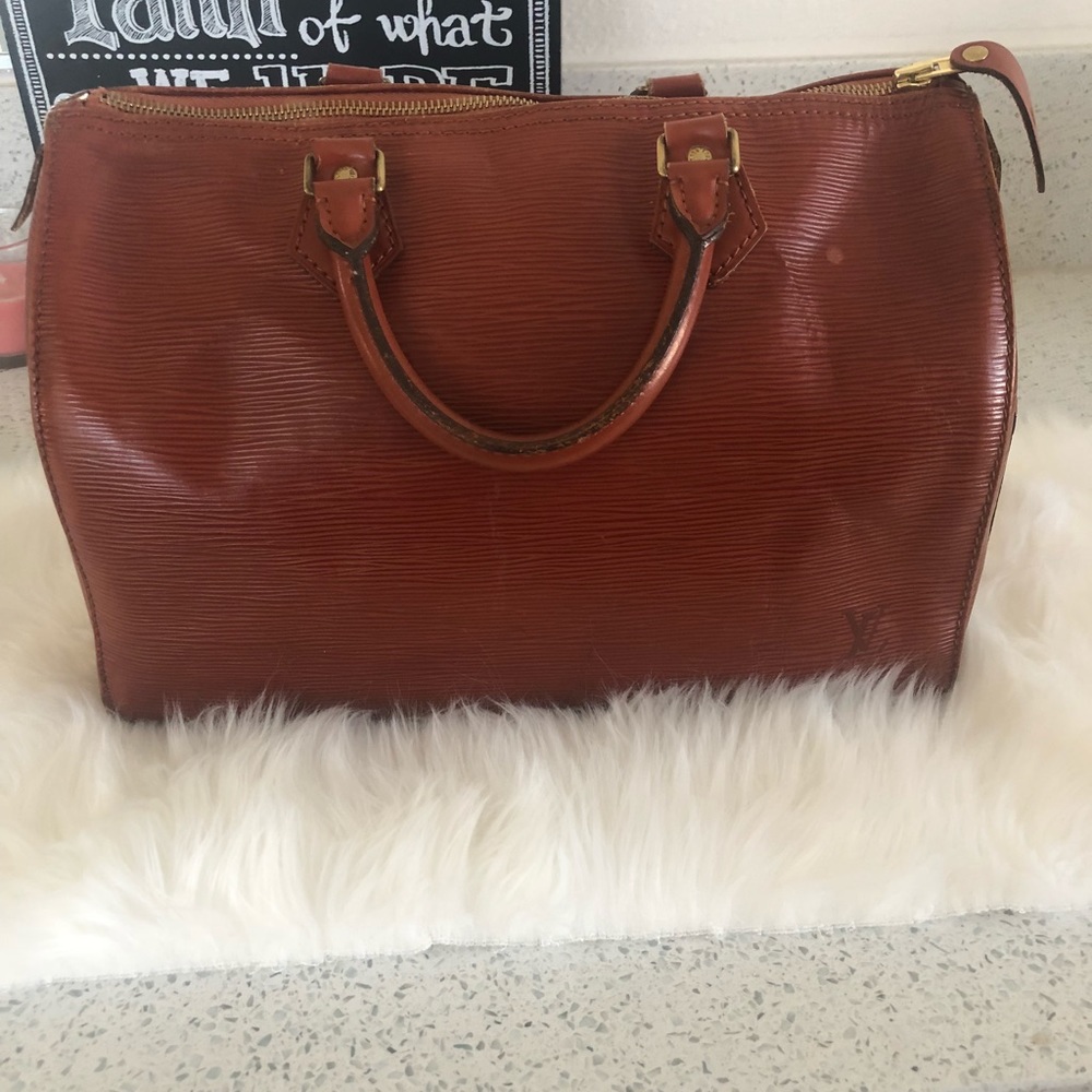 Authentic  Epi Speedy 35